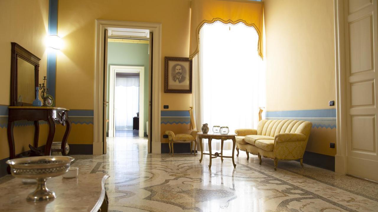 Palazzo Francesco Grassi Bed & Breakfast Aradeo Ngoại thất bức ảnh