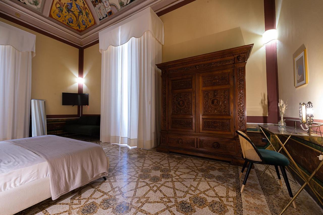 Palazzo Francesco Grassi Bed & Breakfast Aradeo Ngoại thất bức ảnh