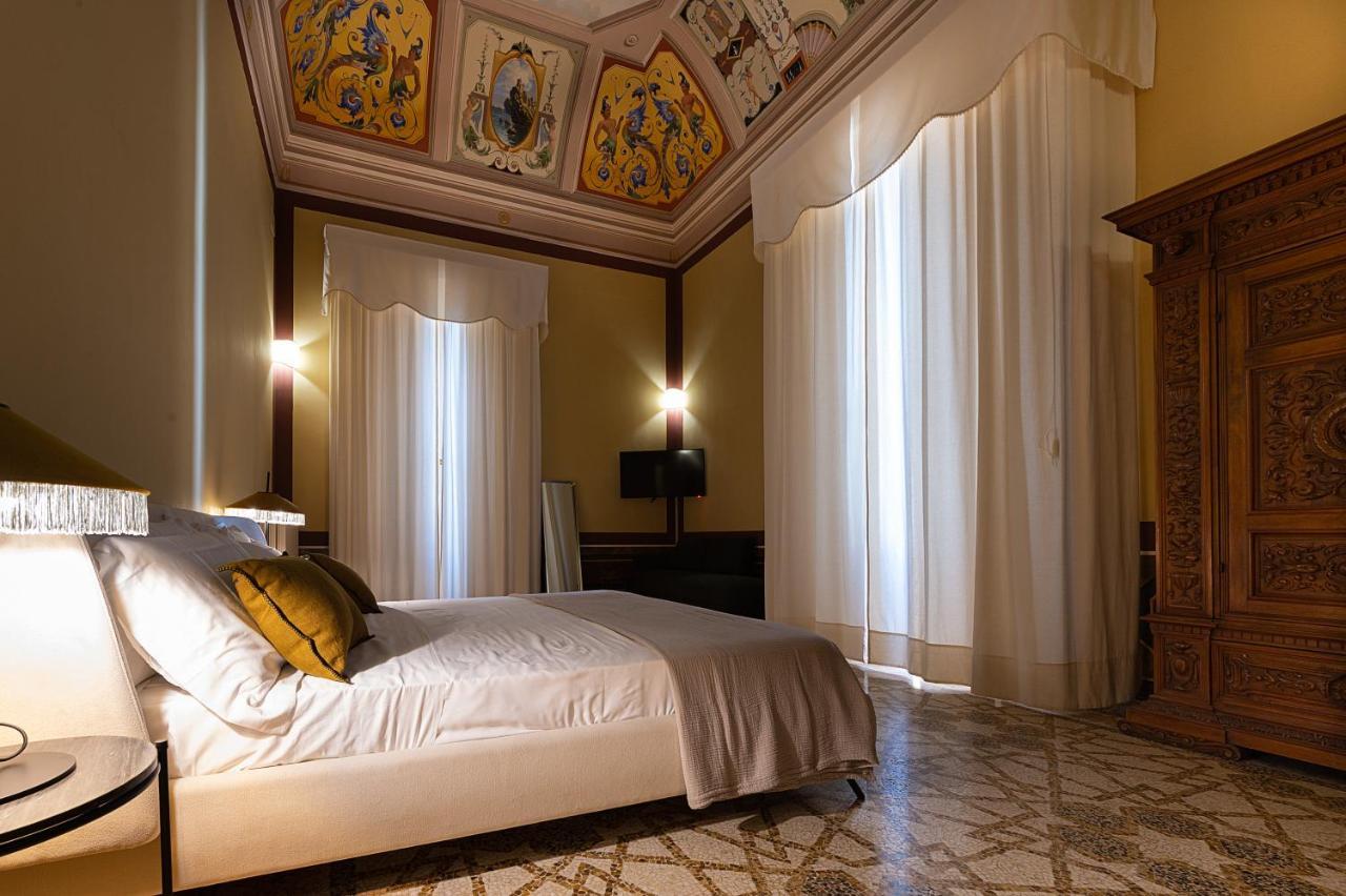 Palazzo Francesco Grassi Bed & Breakfast Aradeo Ngoại thất bức ảnh