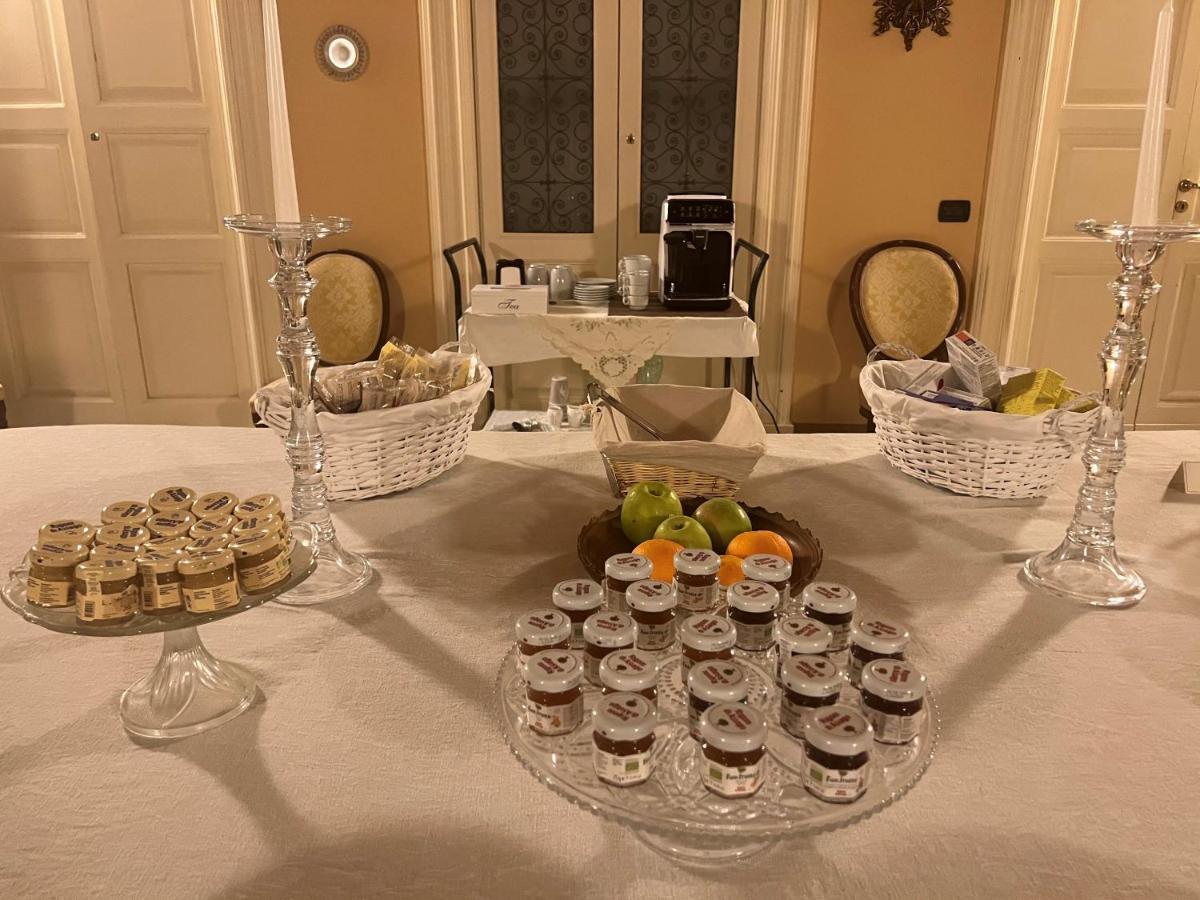 Palazzo Francesco Grassi Bed & Breakfast Aradeo Ngoại thất bức ảnh