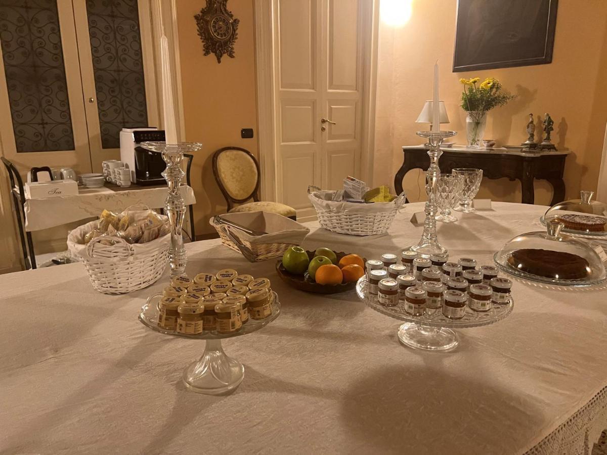 Palazzo Francesco Grassi Bed & Breakfast Aradeo Ngoại thất bức ảnh
