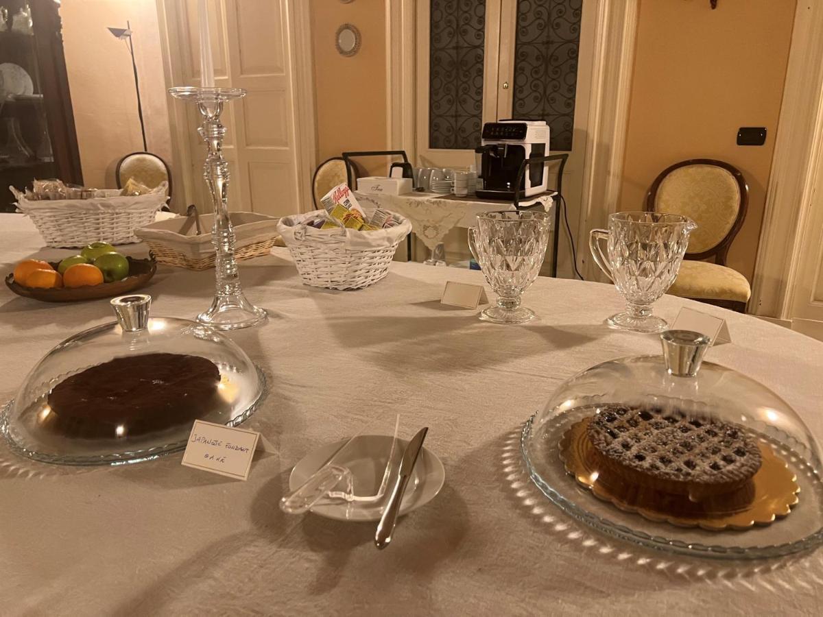 Palazzo Francesco Grassi Bed & Breakfast Aradeo Ngoại thất bức ảnh